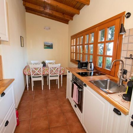 Villa Rina Deluxe And Cottage Porto Ceresio Exterior photo