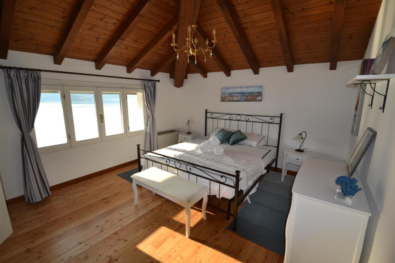 Villa Rina Deluxe And Cottage Porto Ceresio Exterior photo