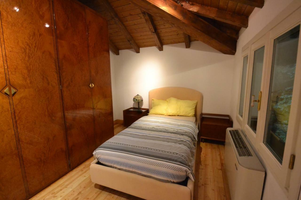 Villa Rina Deluxe And Cottage Porto Ceresio Exterior photo