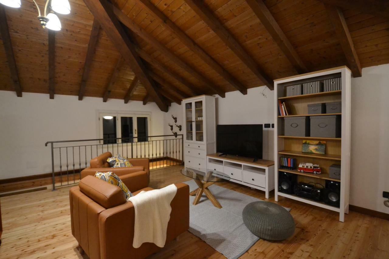 Villa Rina Deluxe And Cottage Porto Ceresio Exterior photo
