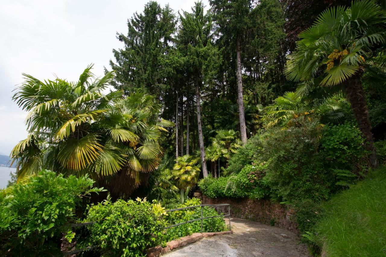Villa Rina Deluxe And Cottage Porto Ceresio Exterior photo
