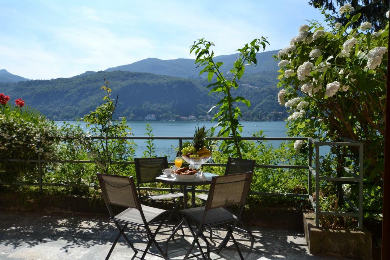 Villa Rina Deluxe And Cottage Porto Ceresio Exterior photo
