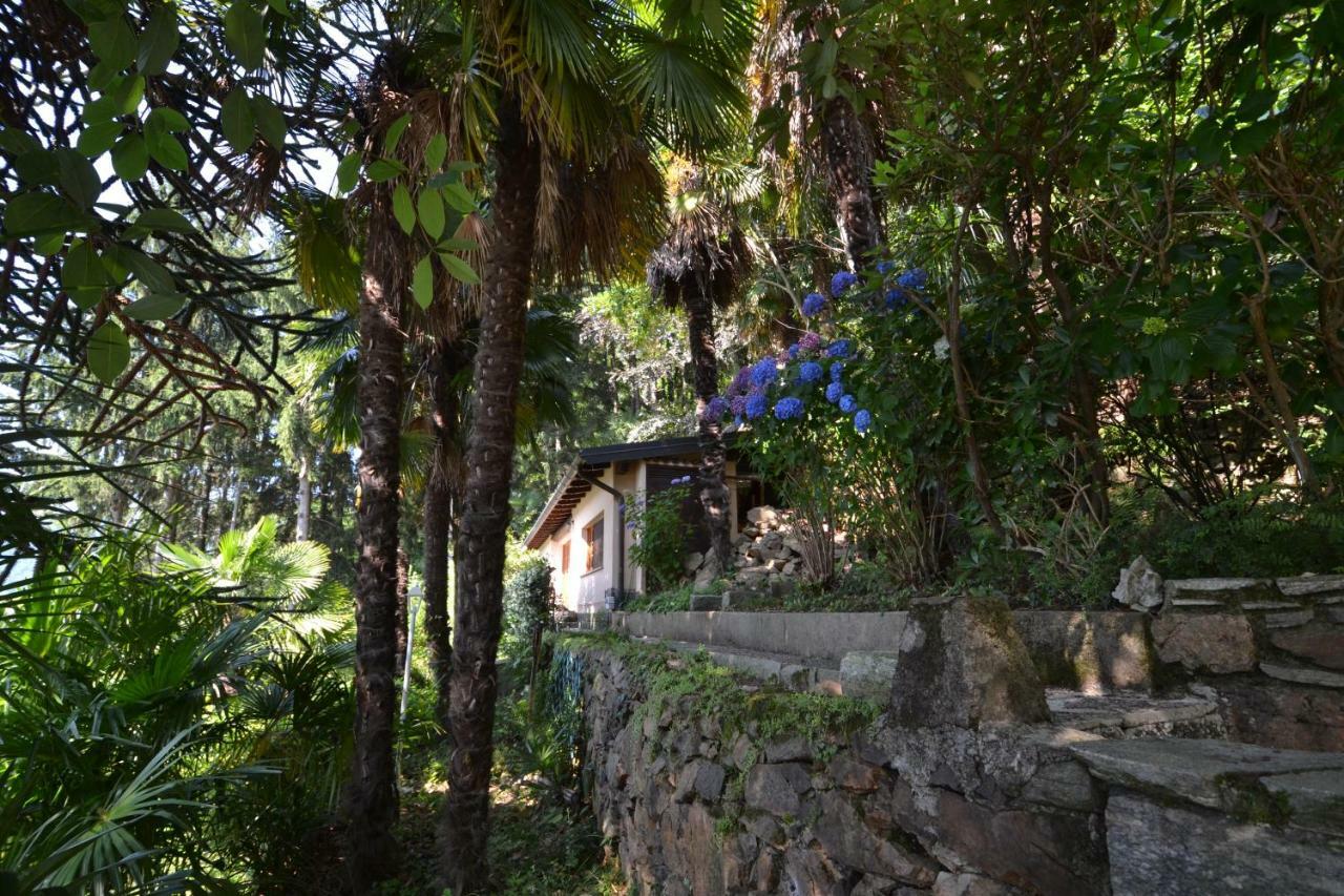 Villa Rina Deluxe And Cottage Porto Ceresio Exterior photo